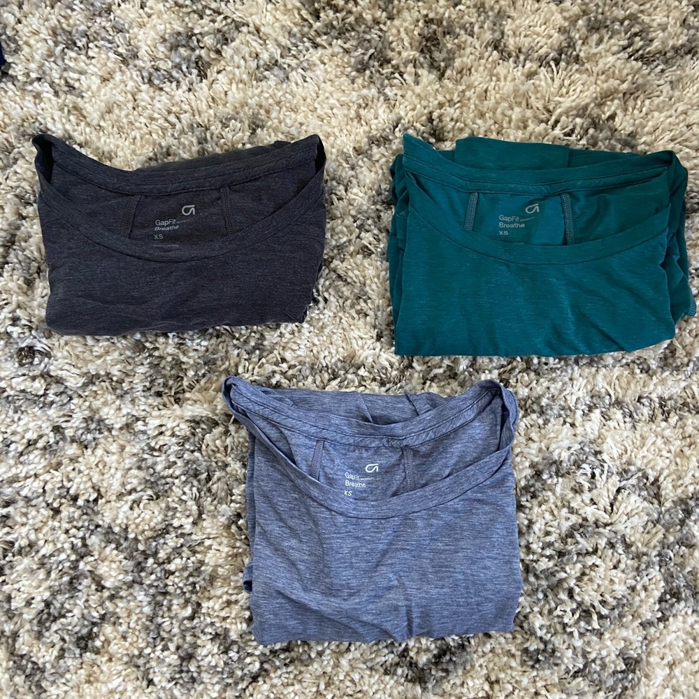 Gap Fit Breathe Maternity long sleeve shirts